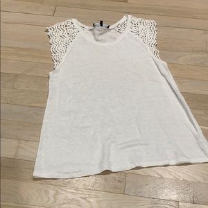 White tank top with knit on the top